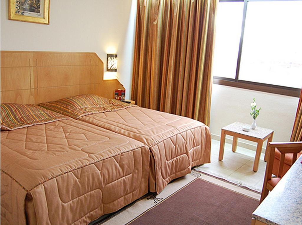 Diplomat Hotel Tunes Quarto foto